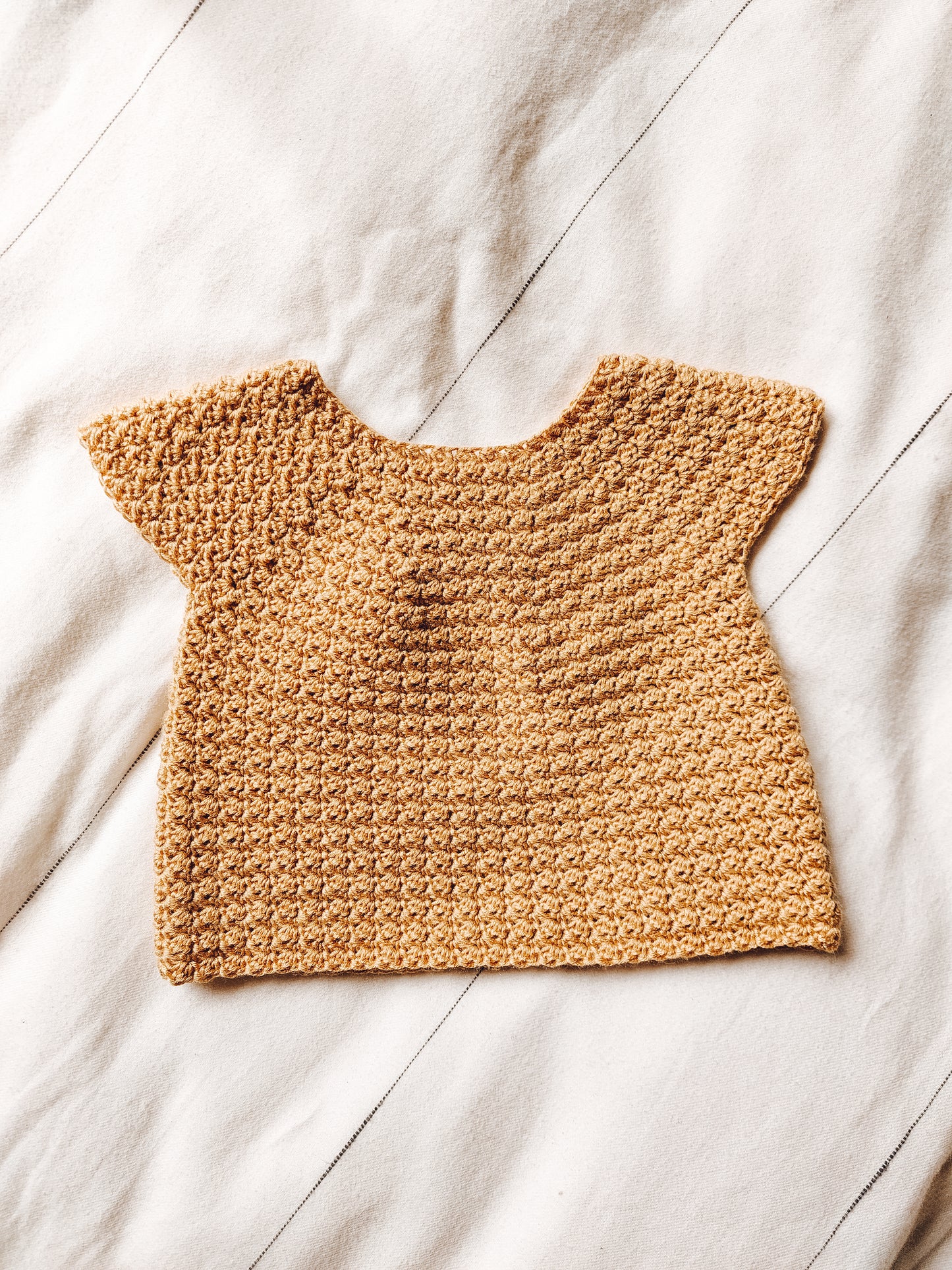 Honey Comb Baby Sweater | Crochet Pattern